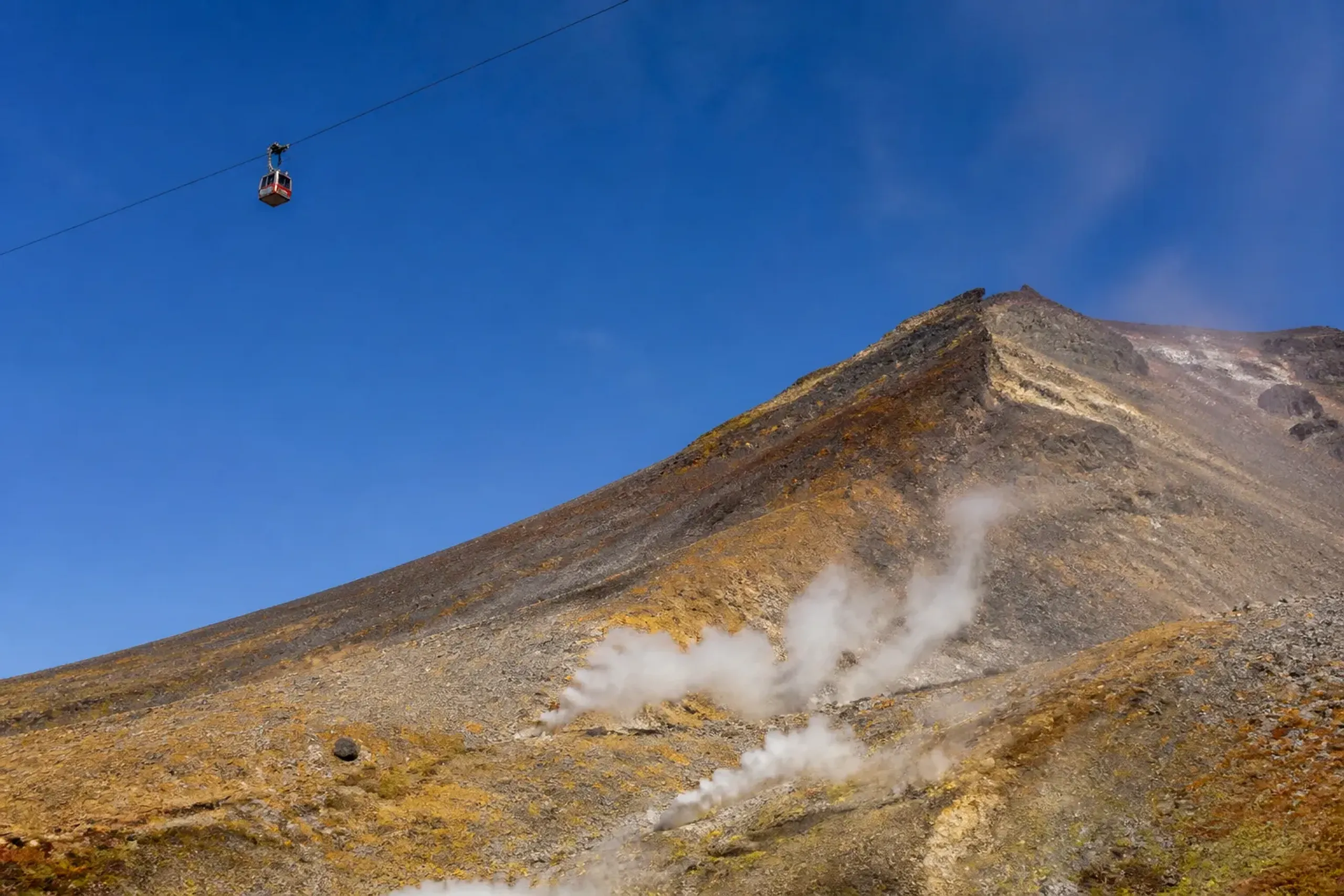 Asahidake Ropeway rising toward Sugatami Station in Daisetsuzan National Park