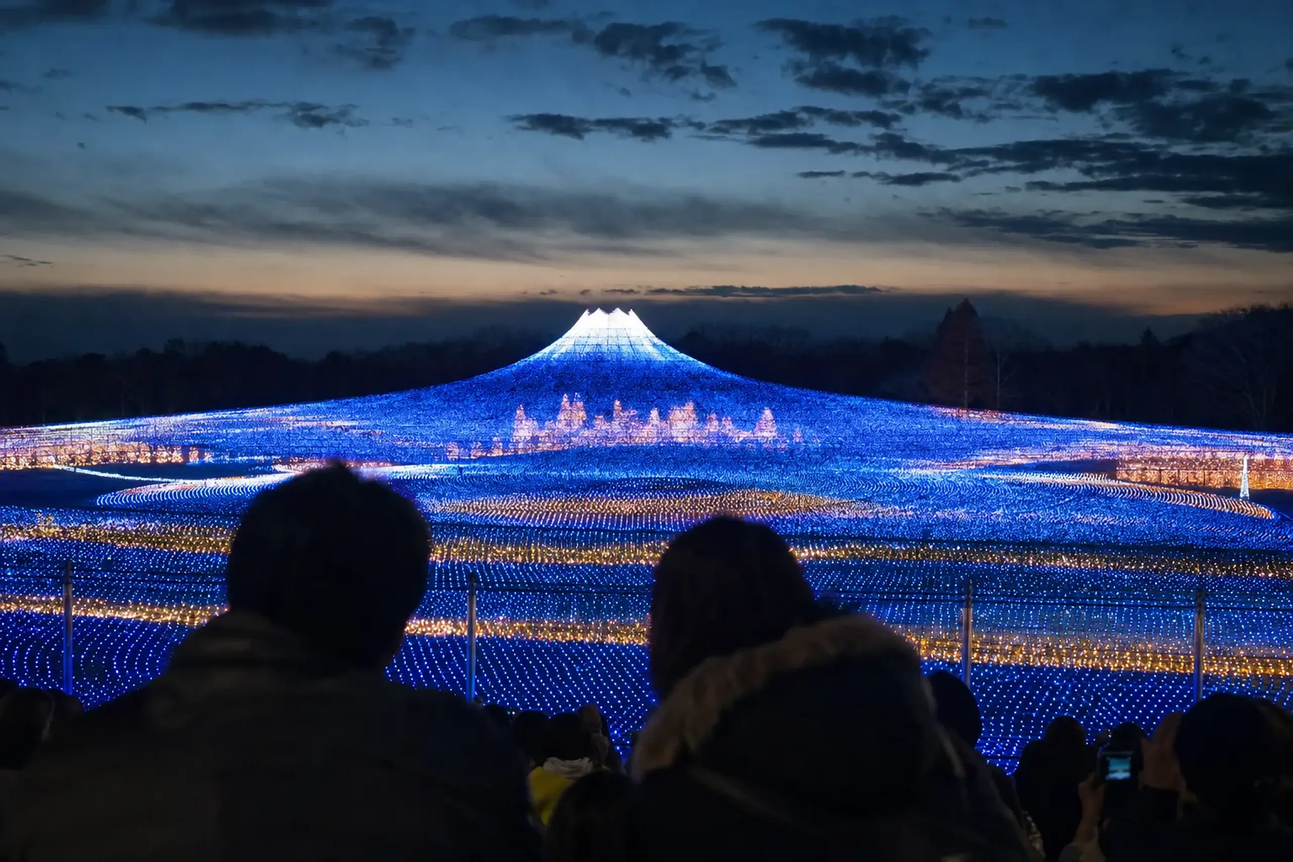 The central seasonal themed light display at Nabana no Sato flower park in Kuwana, Mie Prefecture