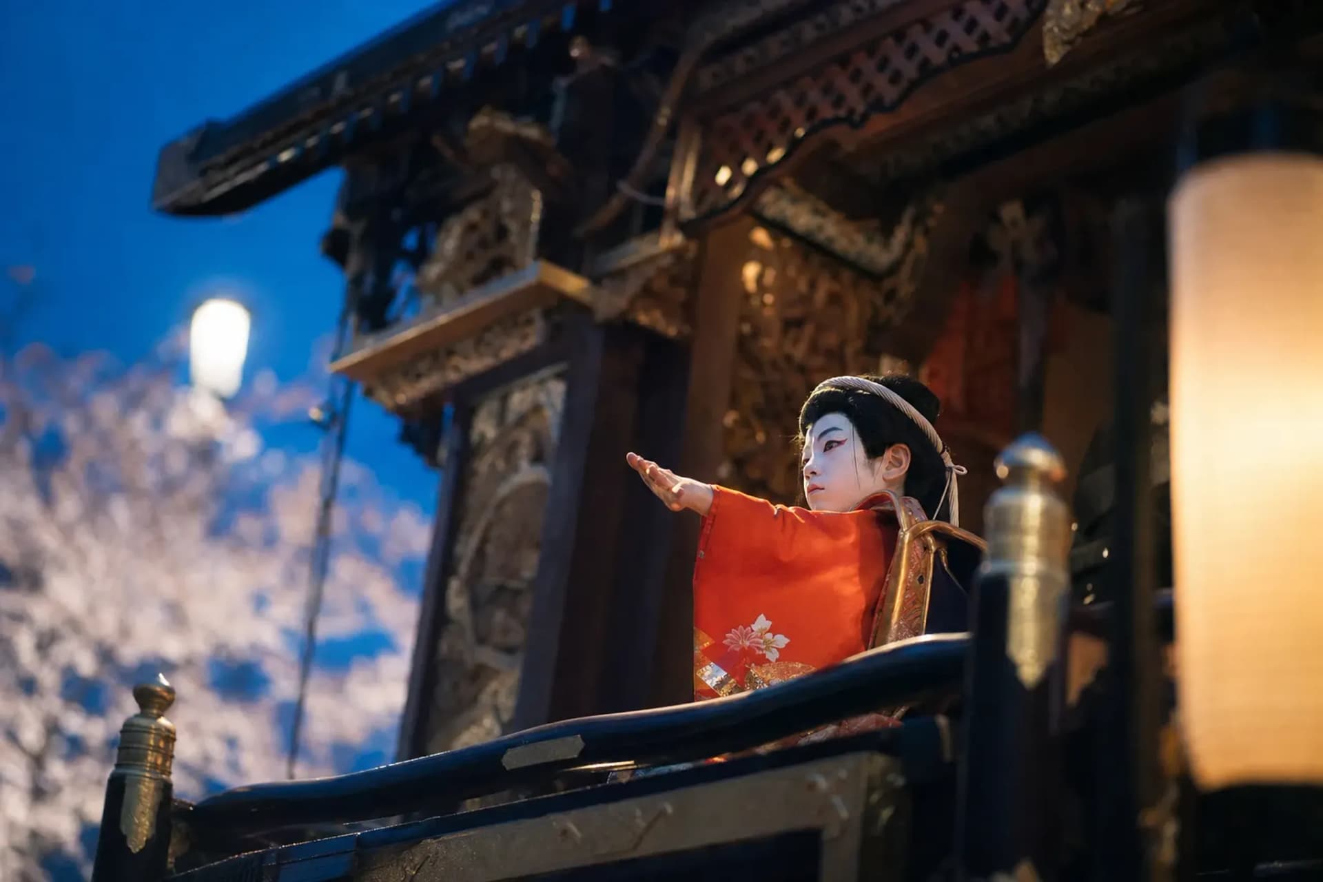 Nagahama Hikiyama Festival: Boy Actors on the Floats