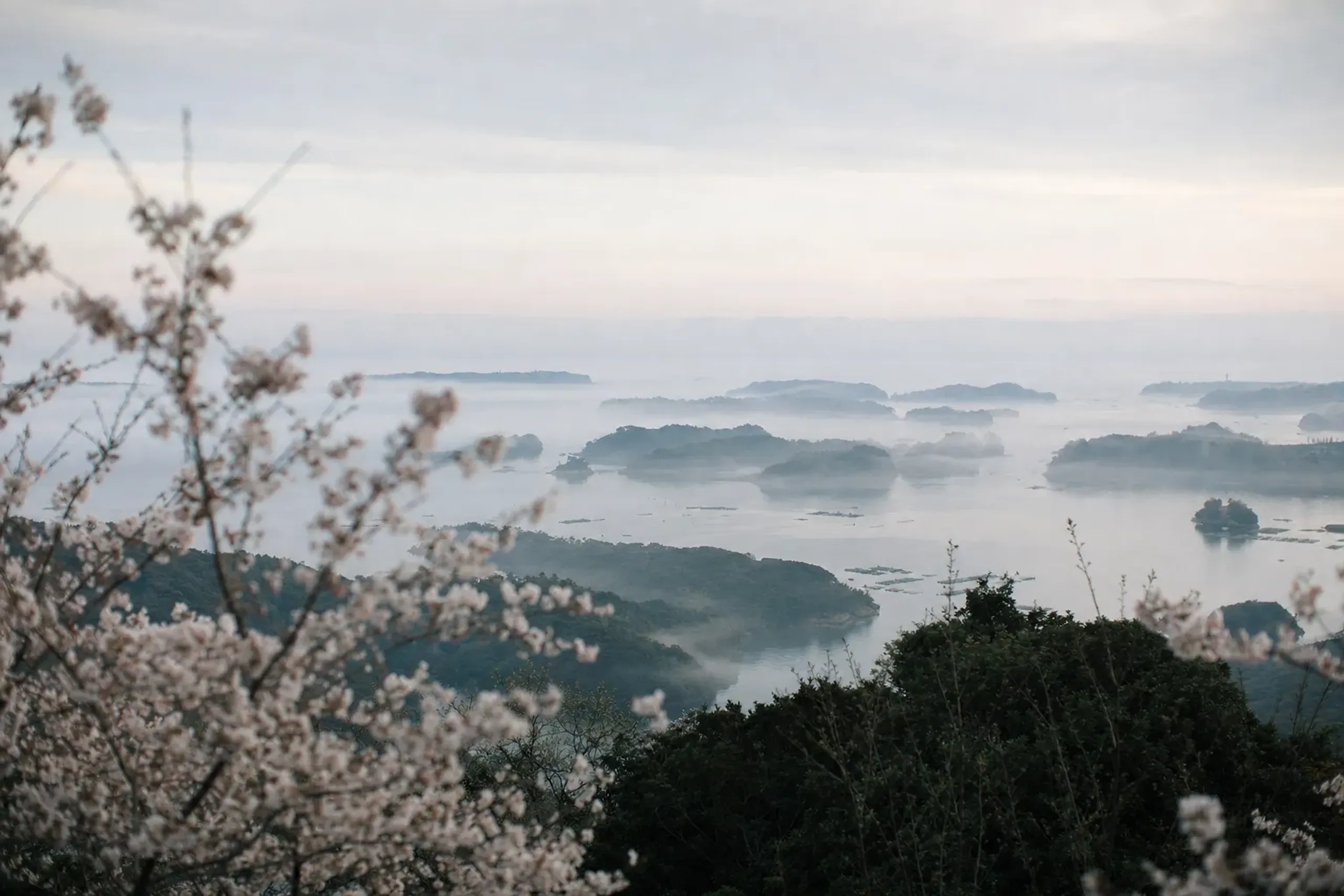 From here, the islands read like brushstrokes across water.