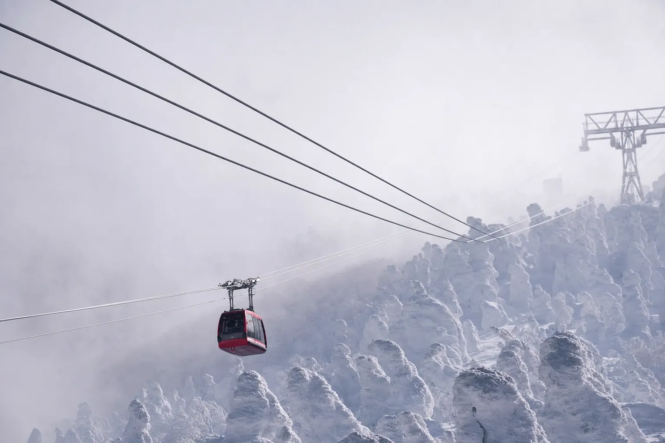 Access is straightforward in concept. The Zao Ropeway runs i