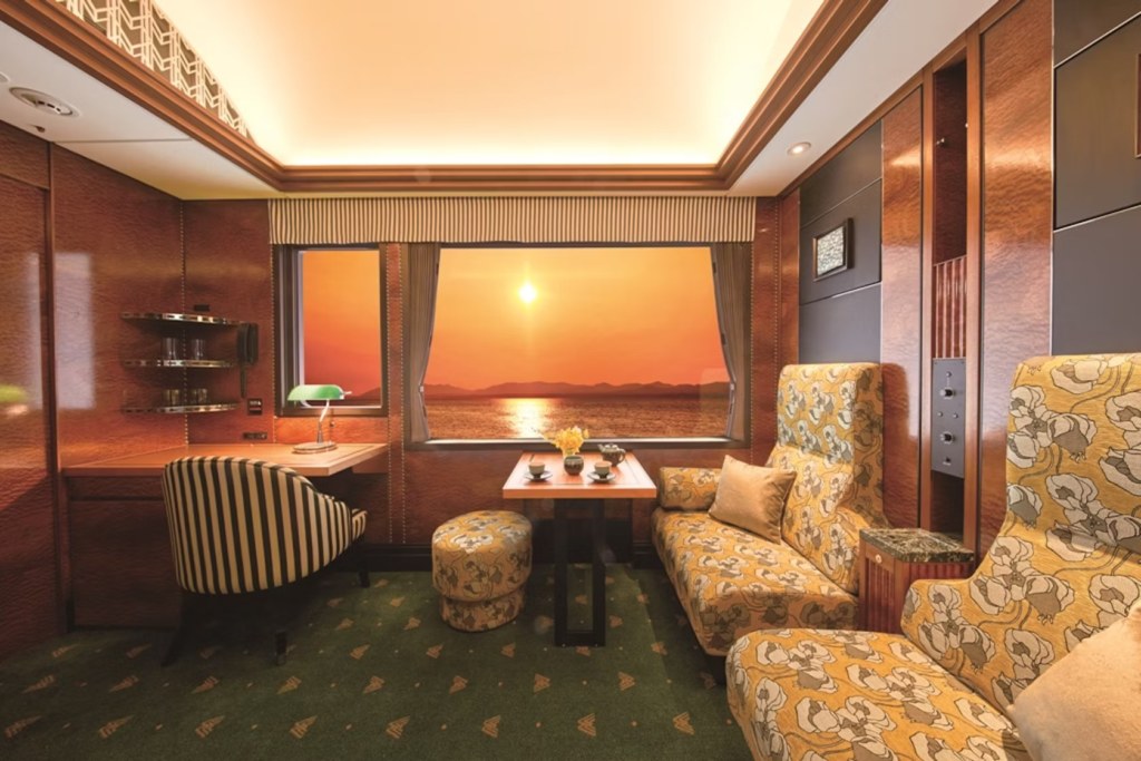 luxury train, exclusive