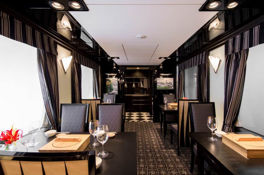 luxury train, exclusive