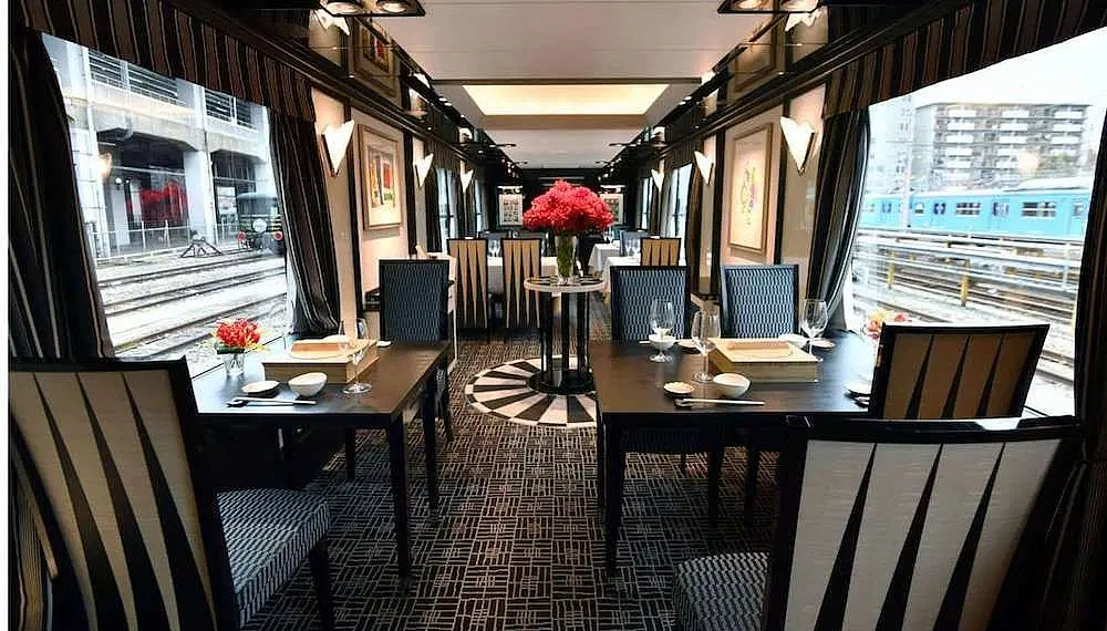 luxury train, exclusive