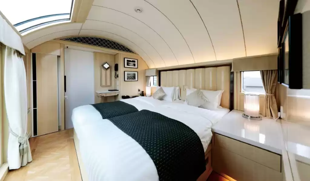 luxury train, exclusive
