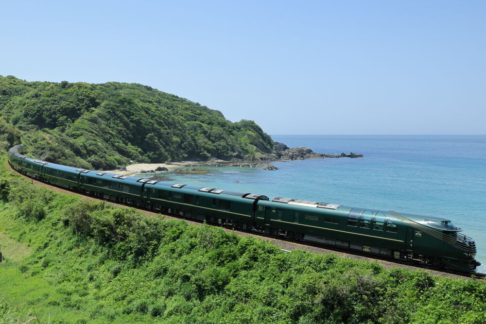 luxury train, exclusive