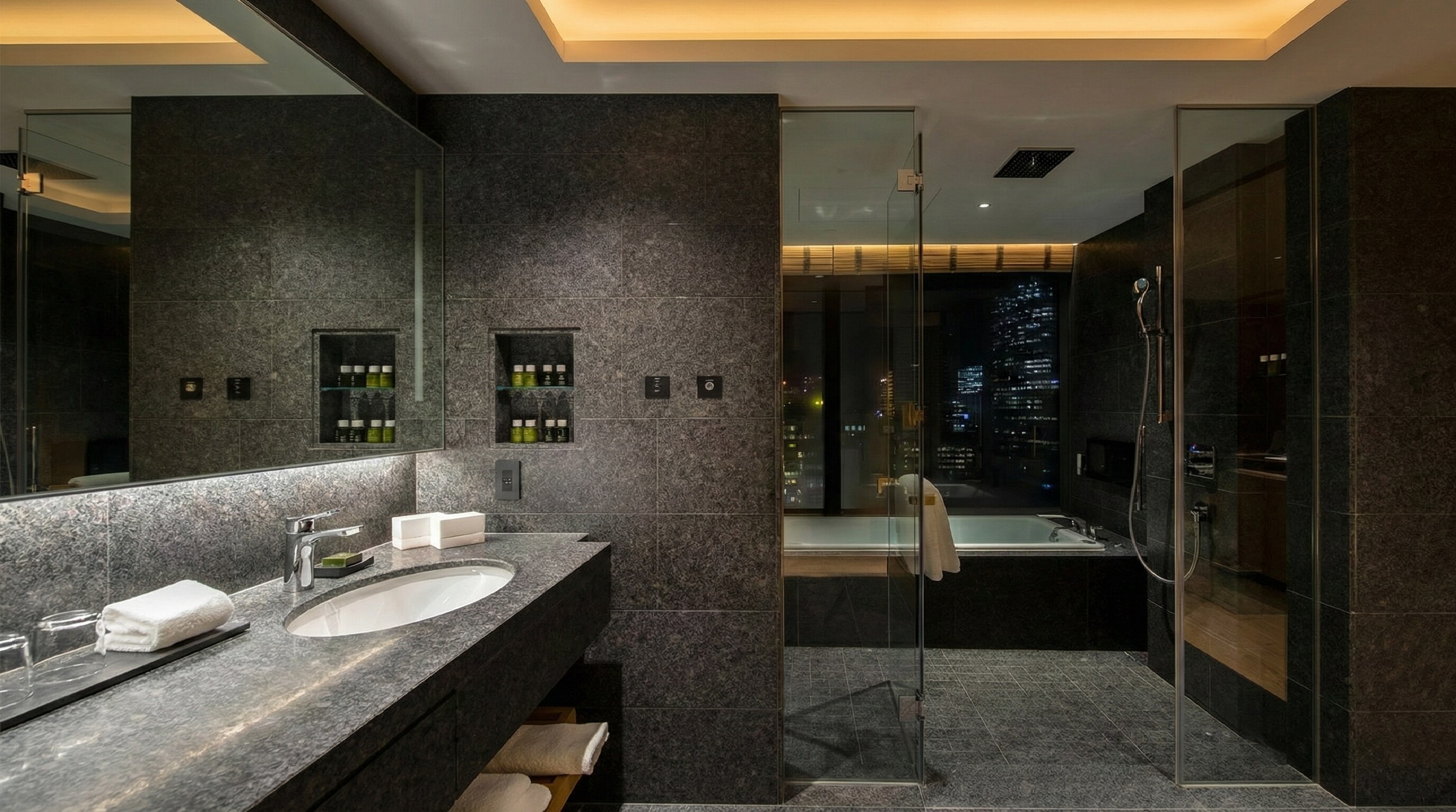 A deep soaking bathtub in the Okura Presidential Suite.