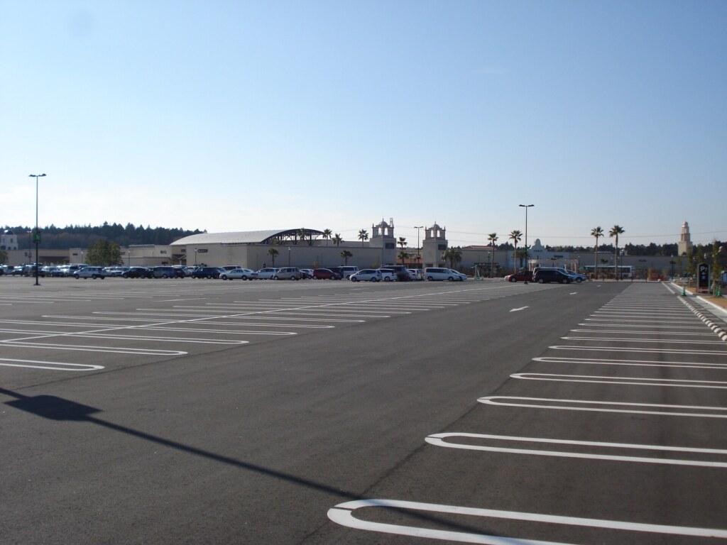 Ami Premium Outlets