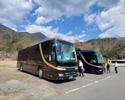 10 seats bus