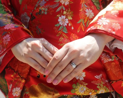 close-up-of-japanese-bride-wearing-traditional-kik-2022-11-15-02-26-11-utc