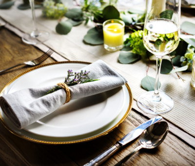 Wedding reception table setting